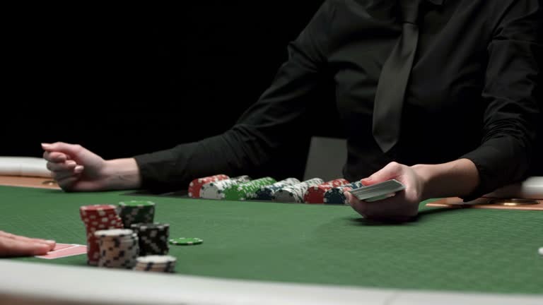 コインポーカー レビューの重要ポイントを解説した完全ガイド